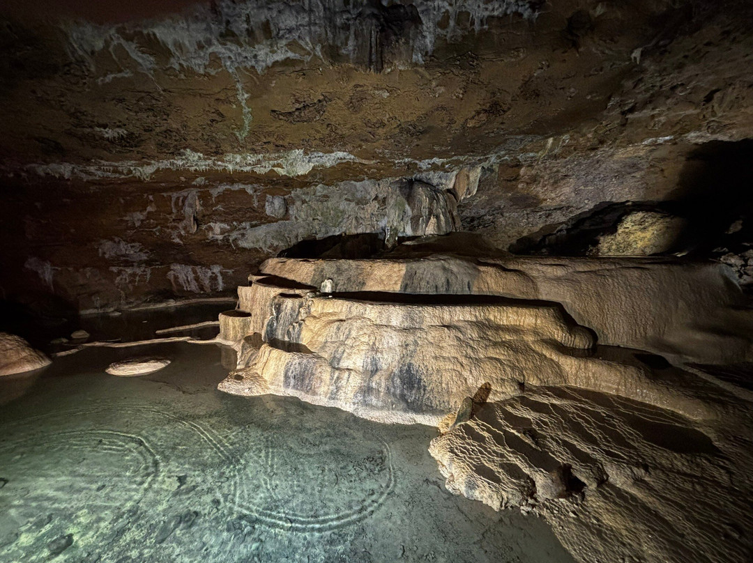 Les Grottes de La Balme-La Balme-les-Grottes必去景点