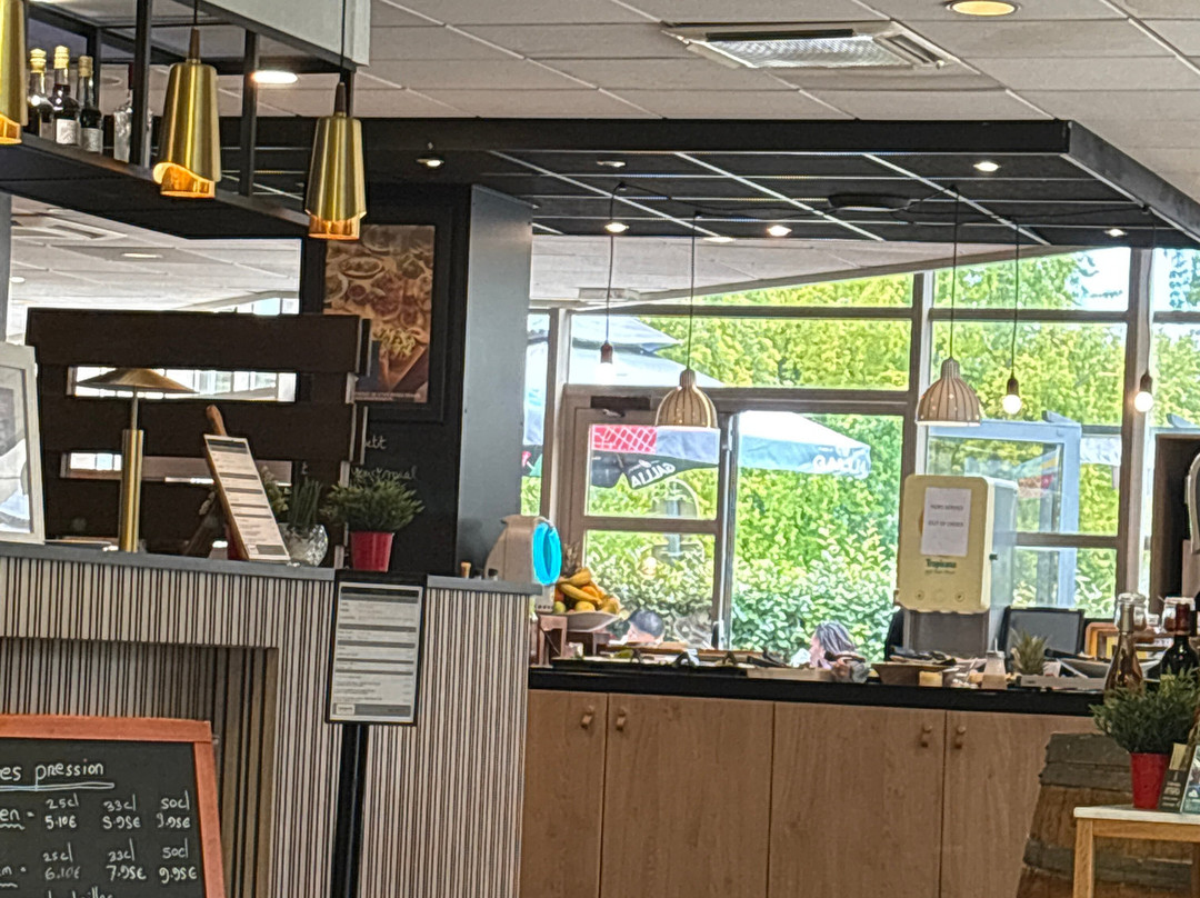 巴黎西康铂酒店-热讷维耶巴尔巴尼尔主图
