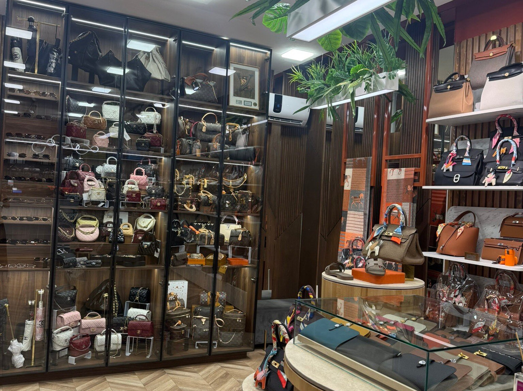 Brand Room Women-埃里温必去景点