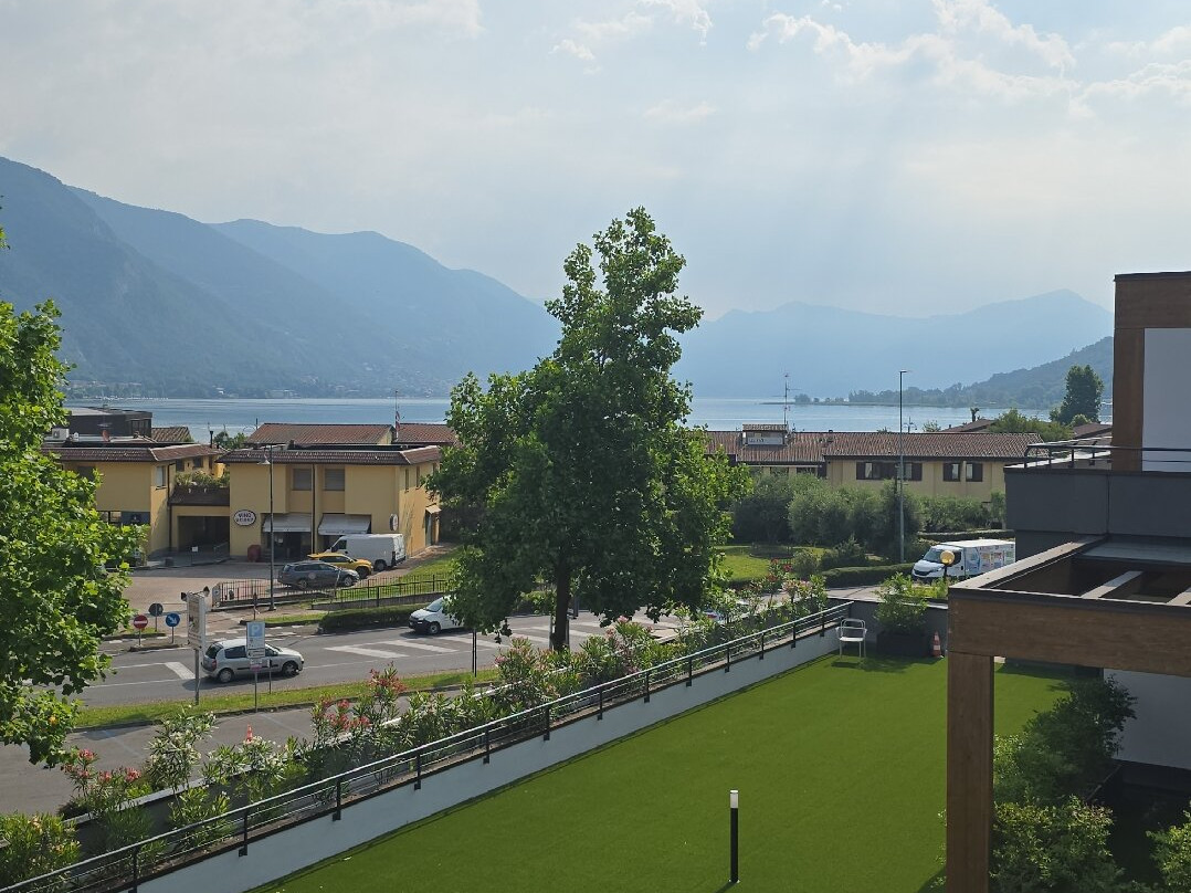 Lake & More Suite Hotel
