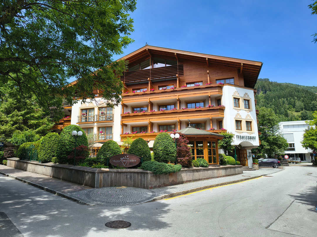 蒂罗勒霍夫高级酒店 - 策尔湖畔主图