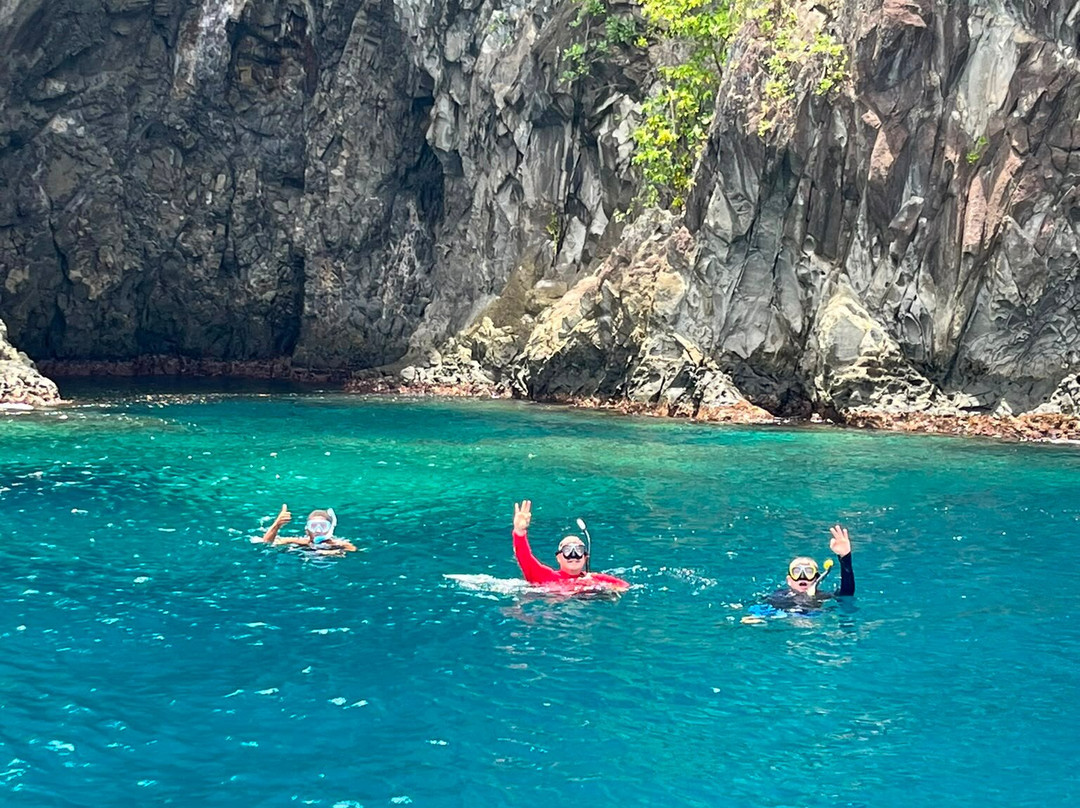 Dominica Water Tours-Scotts Head必去景点