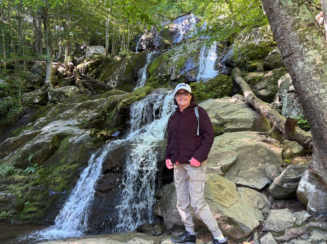 Dark Hollow Falls-雪兰多国家公园必去景点