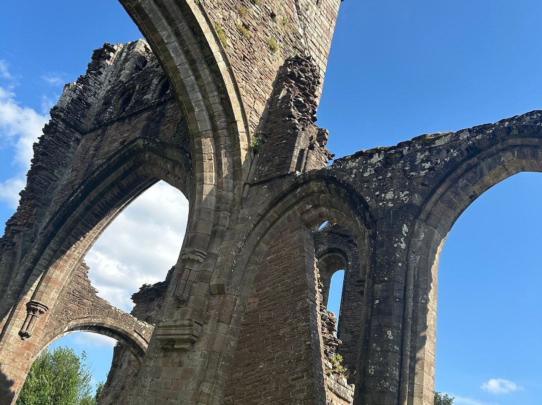 Llanthony Priory-Llanthony必去景点
