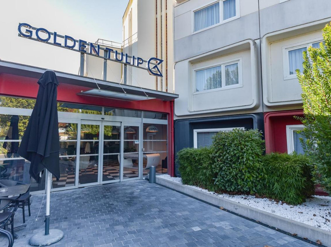 普拉伊酒店住宿-圣恩佐里德设计酒店