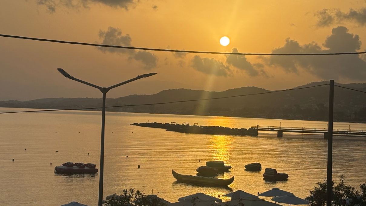 阿佛洛狄忒海滨酒店-旅行者