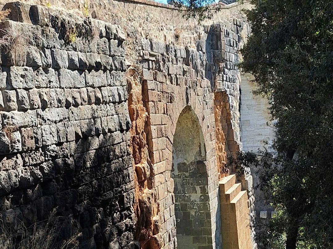 Ponte del Diavolo-Montalto di Castro必去景点