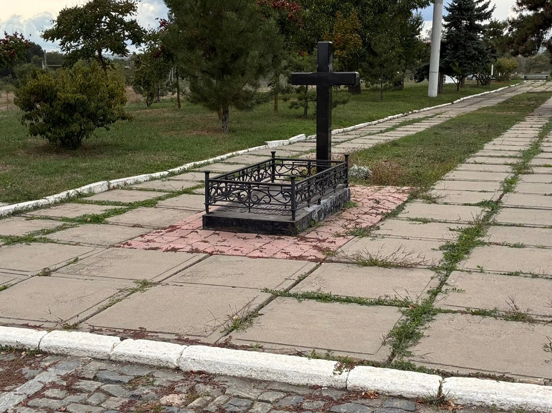 Monument To Russian Glory-Bender必去景点