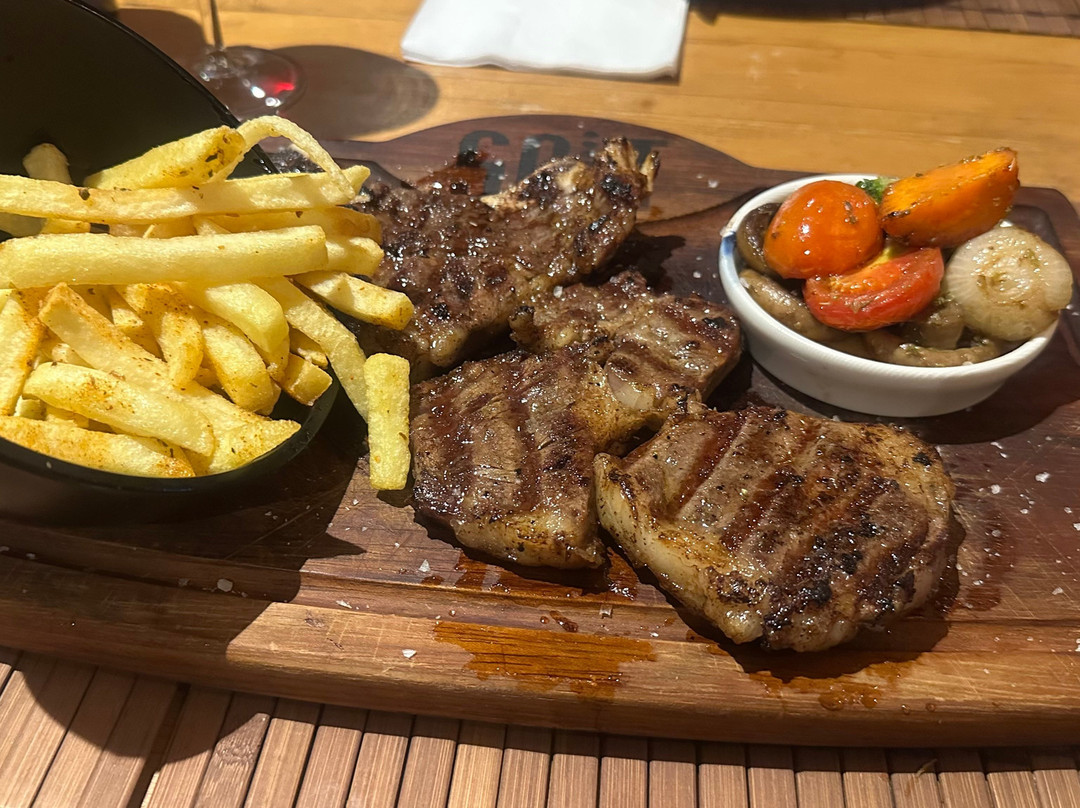 Salt Kitchen & Lounge