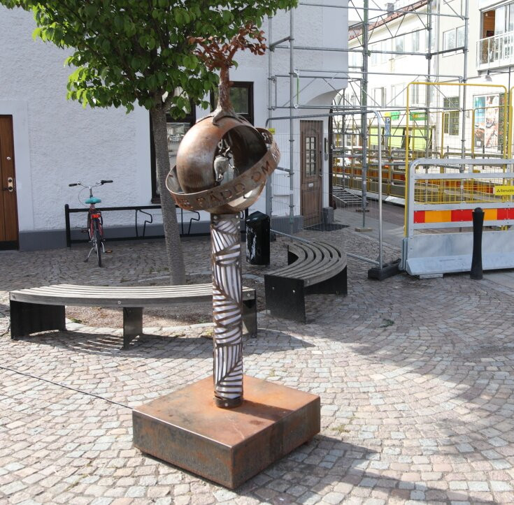 Sculpture Öppet om vår jord (Ouvert sur notre monde)