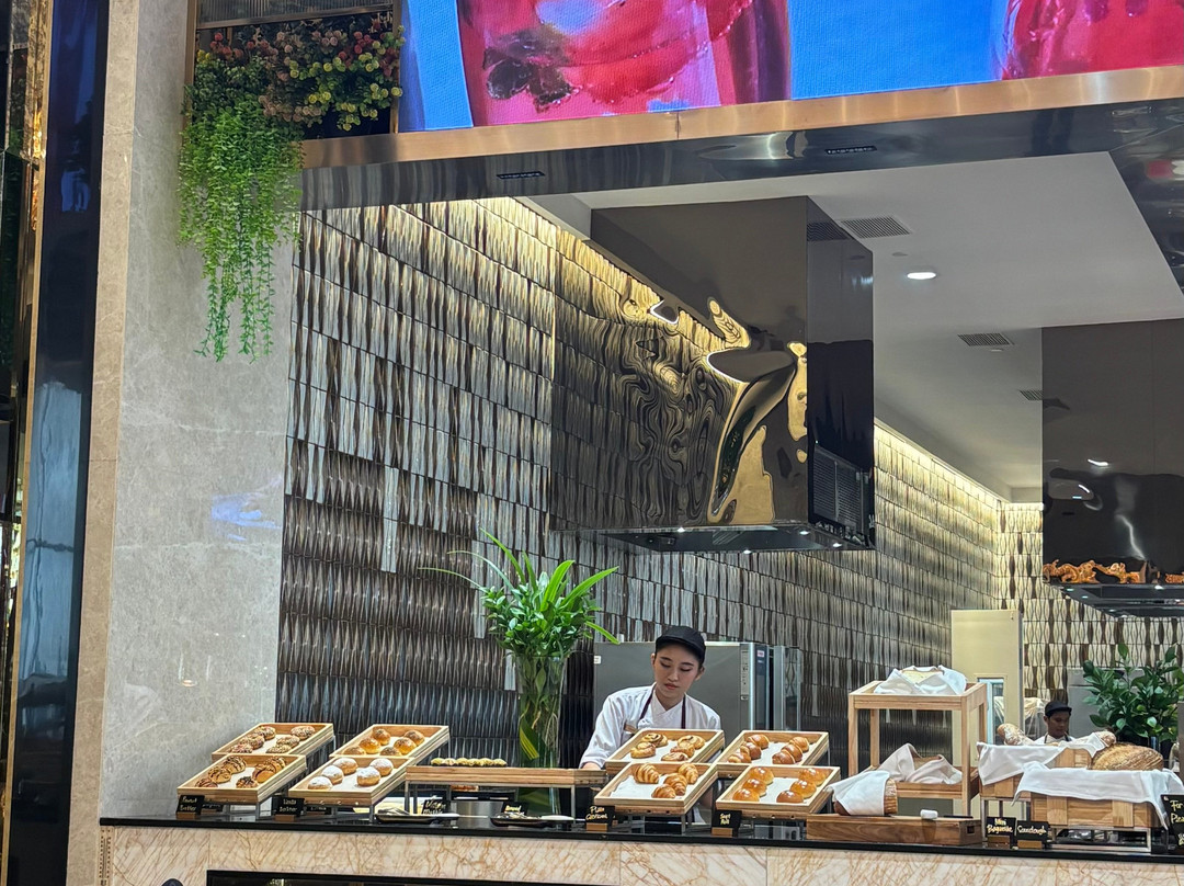 Grand Restaurant
