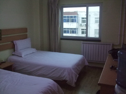 沧州瑞程连锁酒店火车站店-客卧