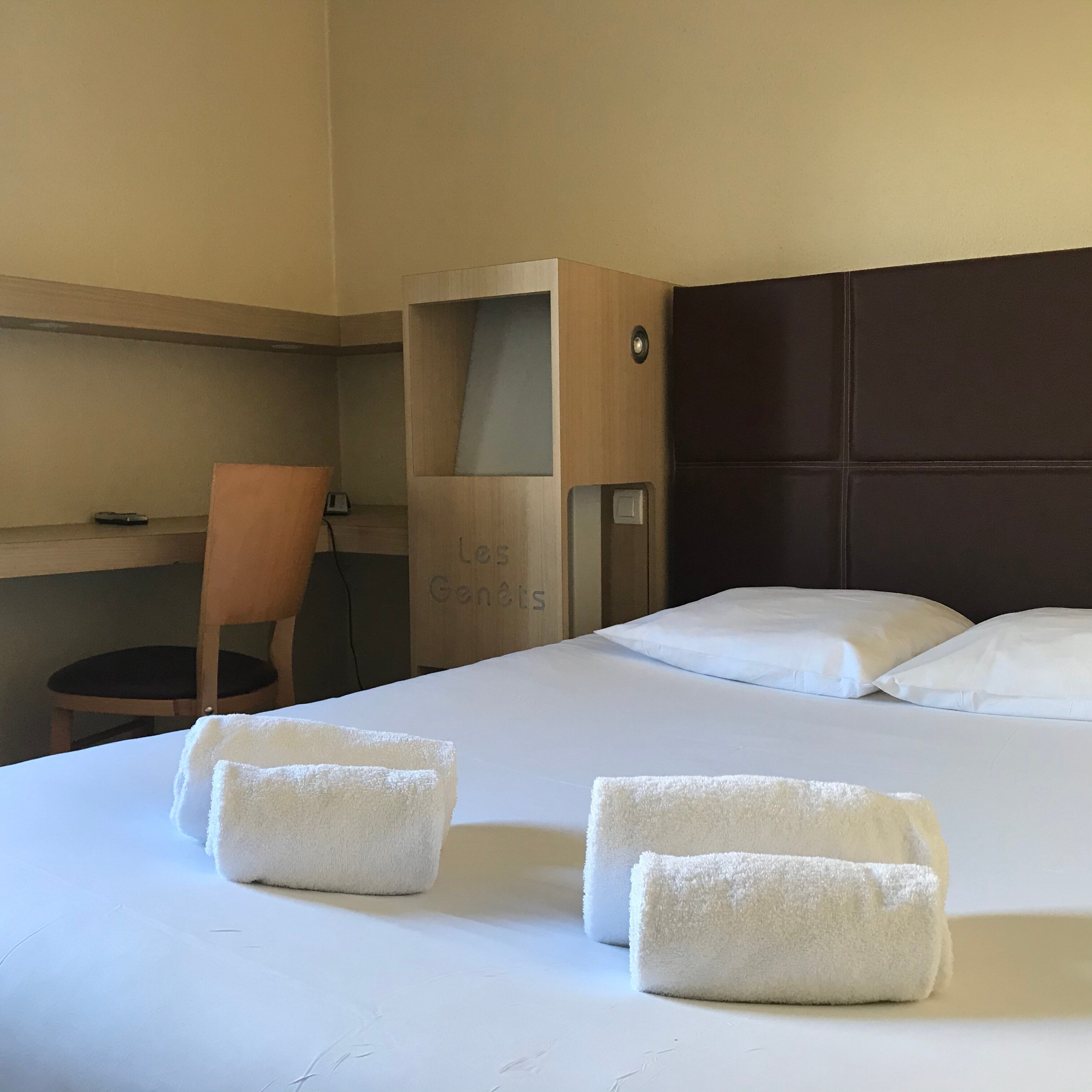 Hotel Les Genets-官方