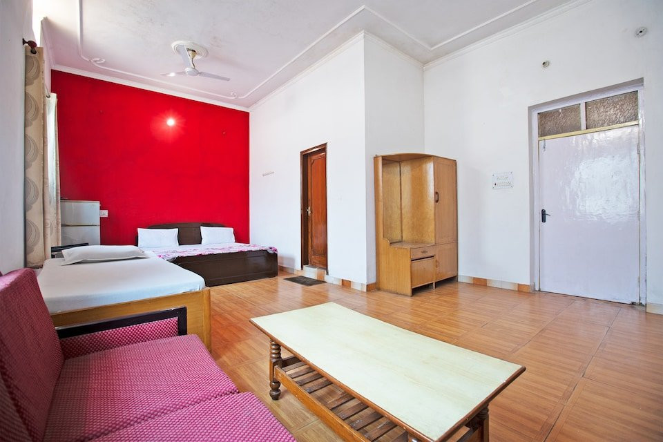 SPOT ON 42707 Hotel Grand Cossy