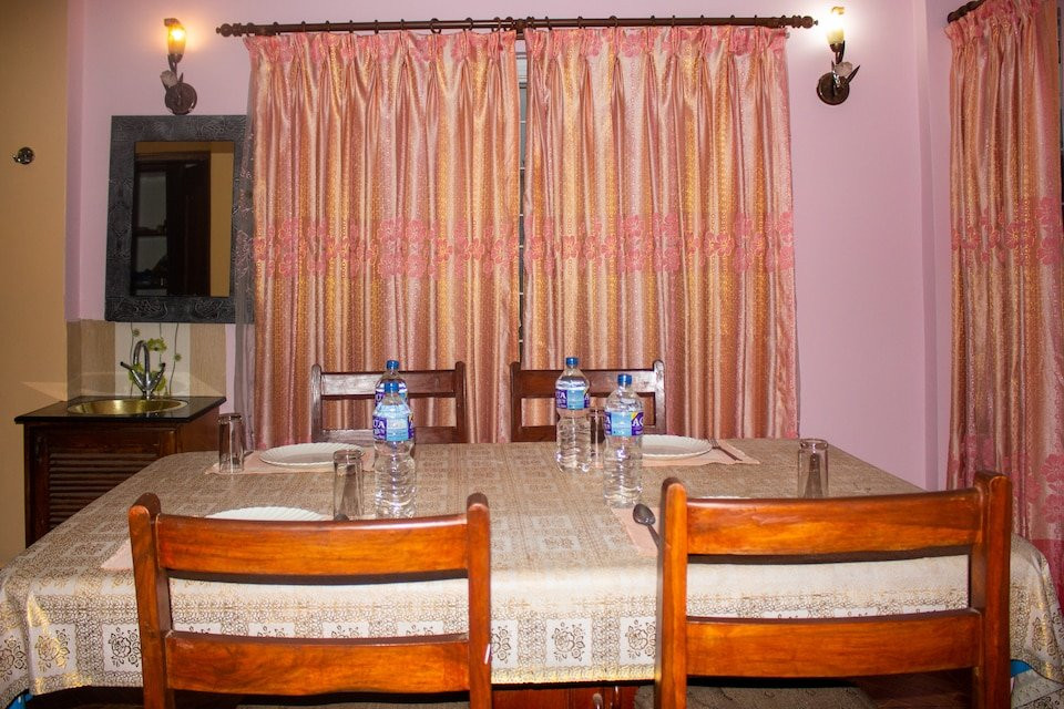 OYO 389 Fulchoki Shangrila Home