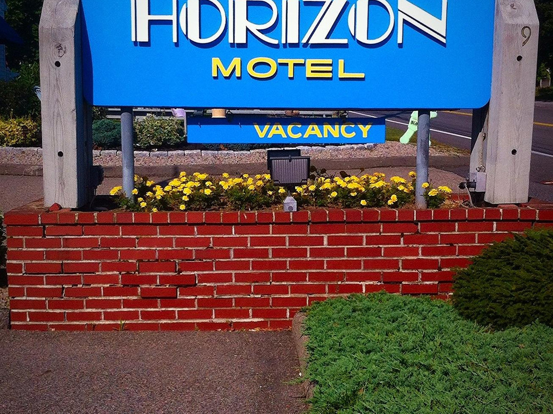 Blue Horizon Motel