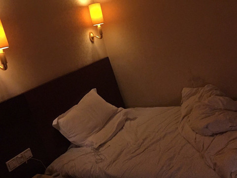 贵阳黔灵大酒店（黔灵山公园地铁站店）主图