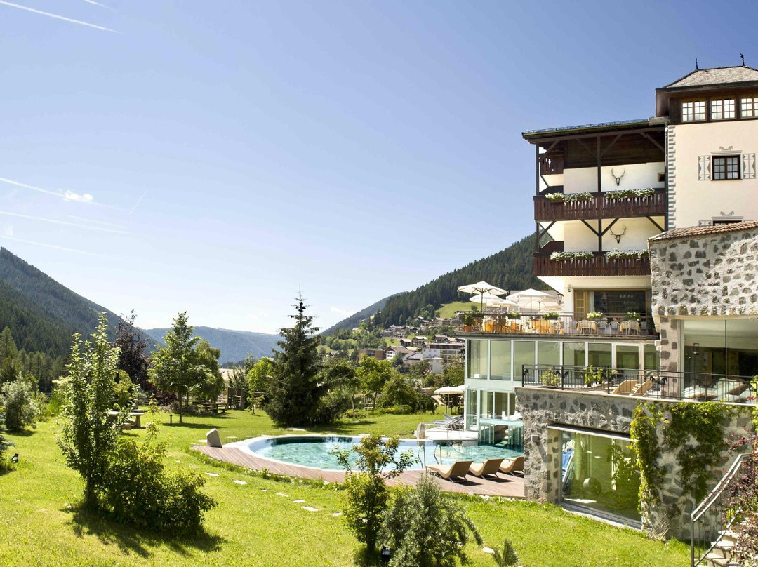 诺瓦莱万泰酒店住宿-波斯特罗曼蒂克酒店