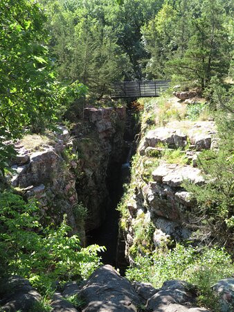 Devil's Falls景点图片
