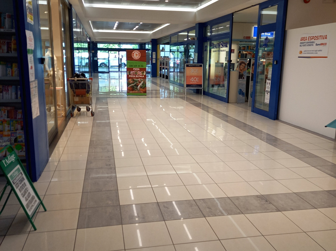 Centro Commerciale Le Valli景点图片