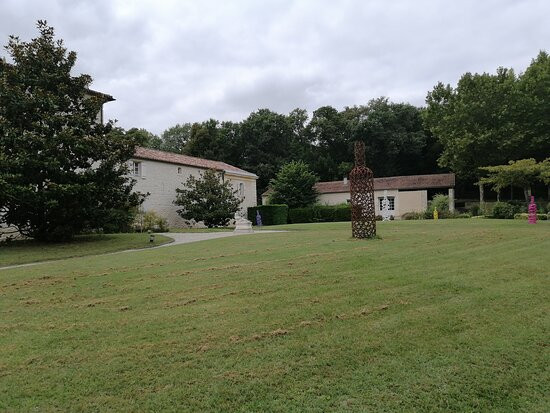 Chateau Castera-Saint-Germain-d'Esteuil必去景点