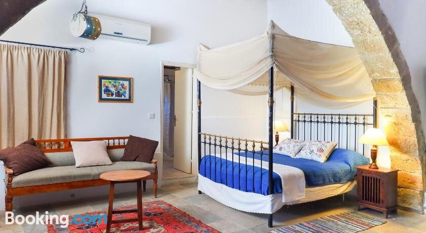 Zoes Traditional Apartments, Bed & Breakfast