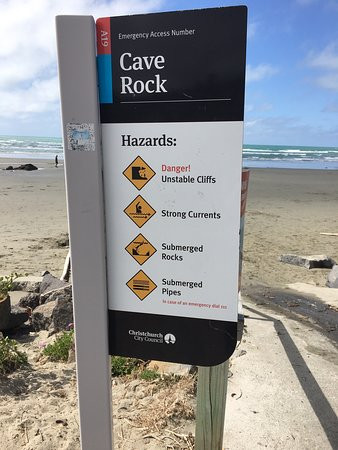 Sumner Beach (Cave Rock)景点图片