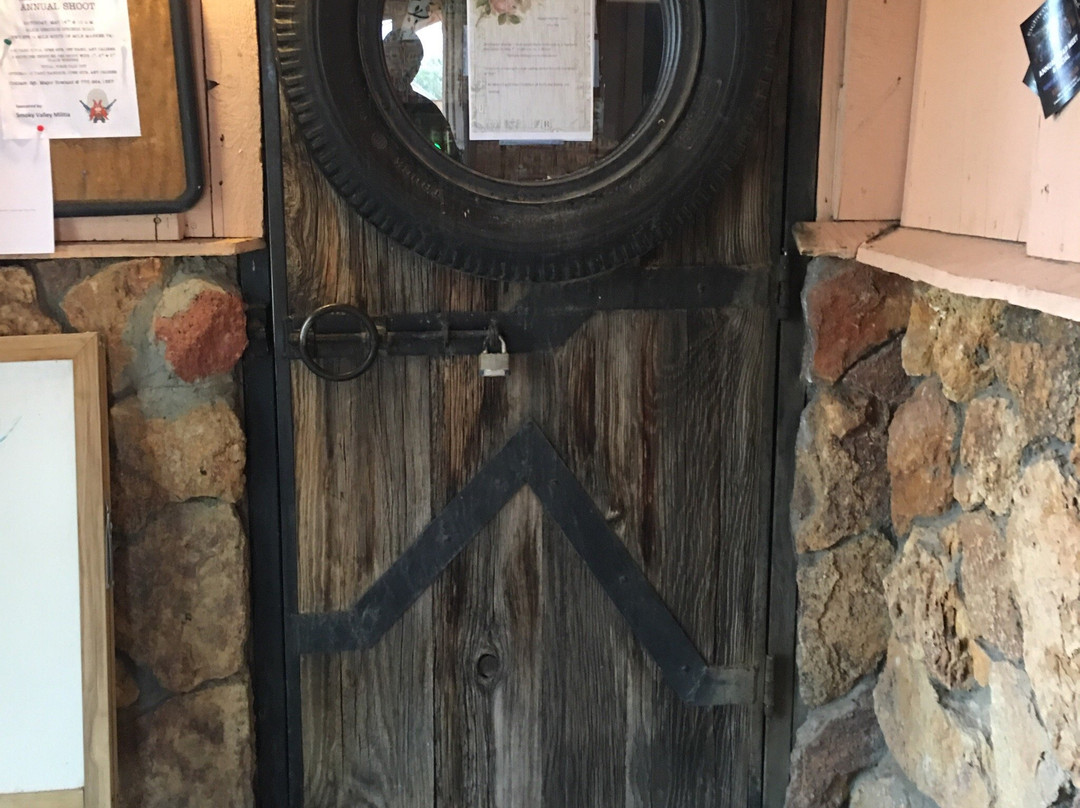 Dyer餐馆和美食-The Boonies Restaurant & Saloon