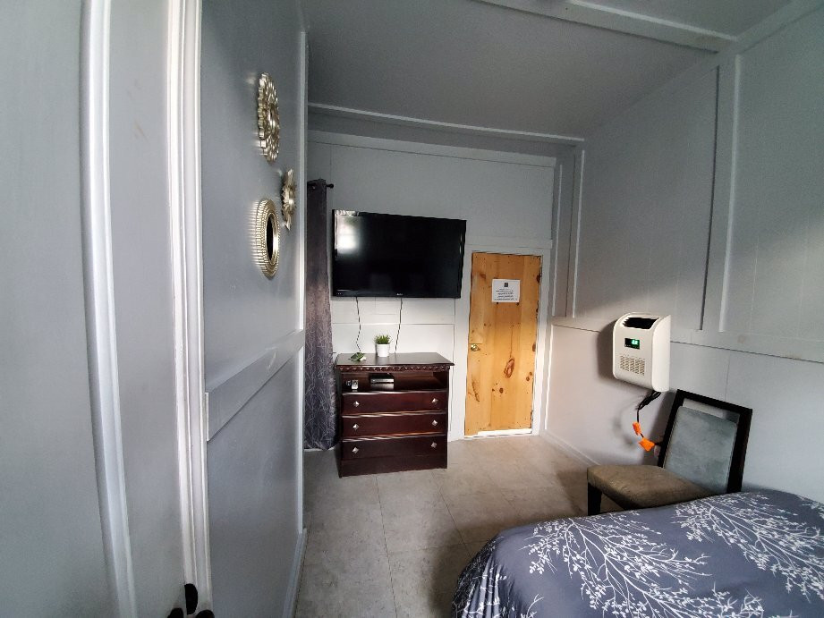 Creekside Court主图