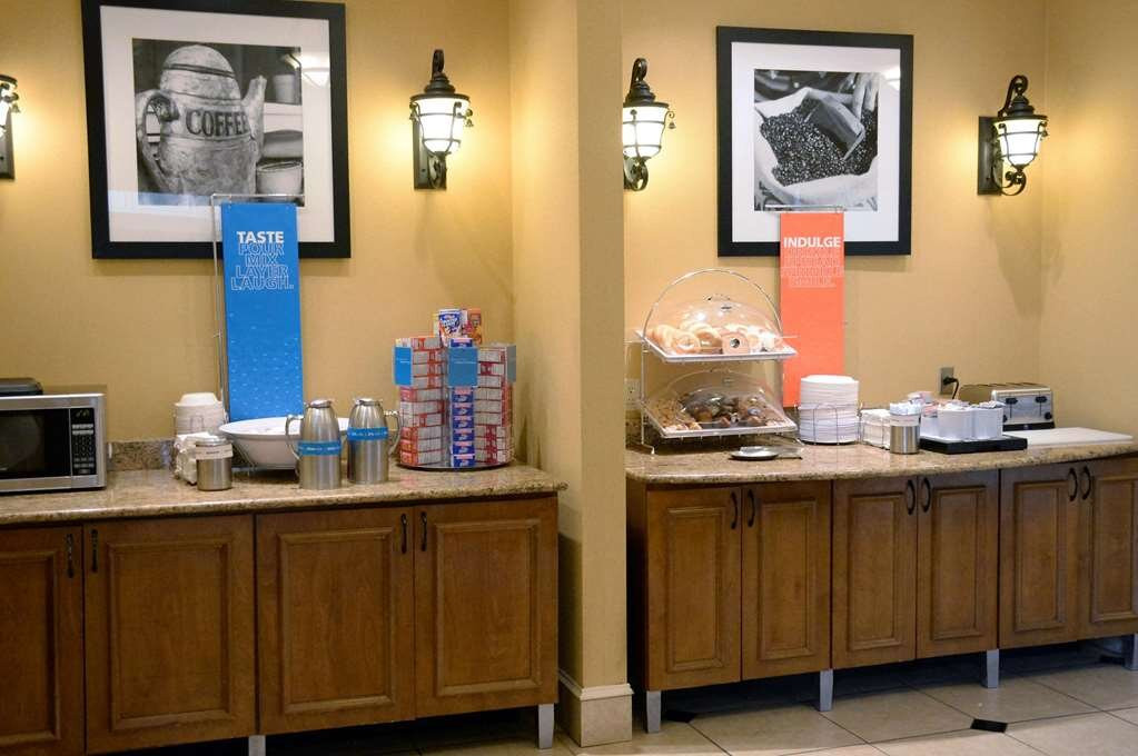 Hampton Inn & Suites Birmingham-Hoover-Galleria主图