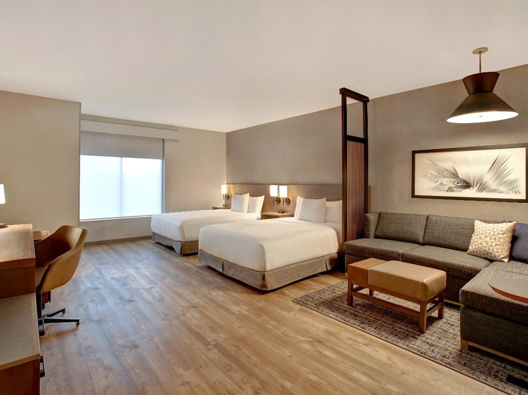 Hyatt Place at Wichita State University主图