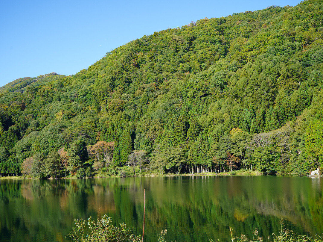 Lake Nakatsuna景点图片