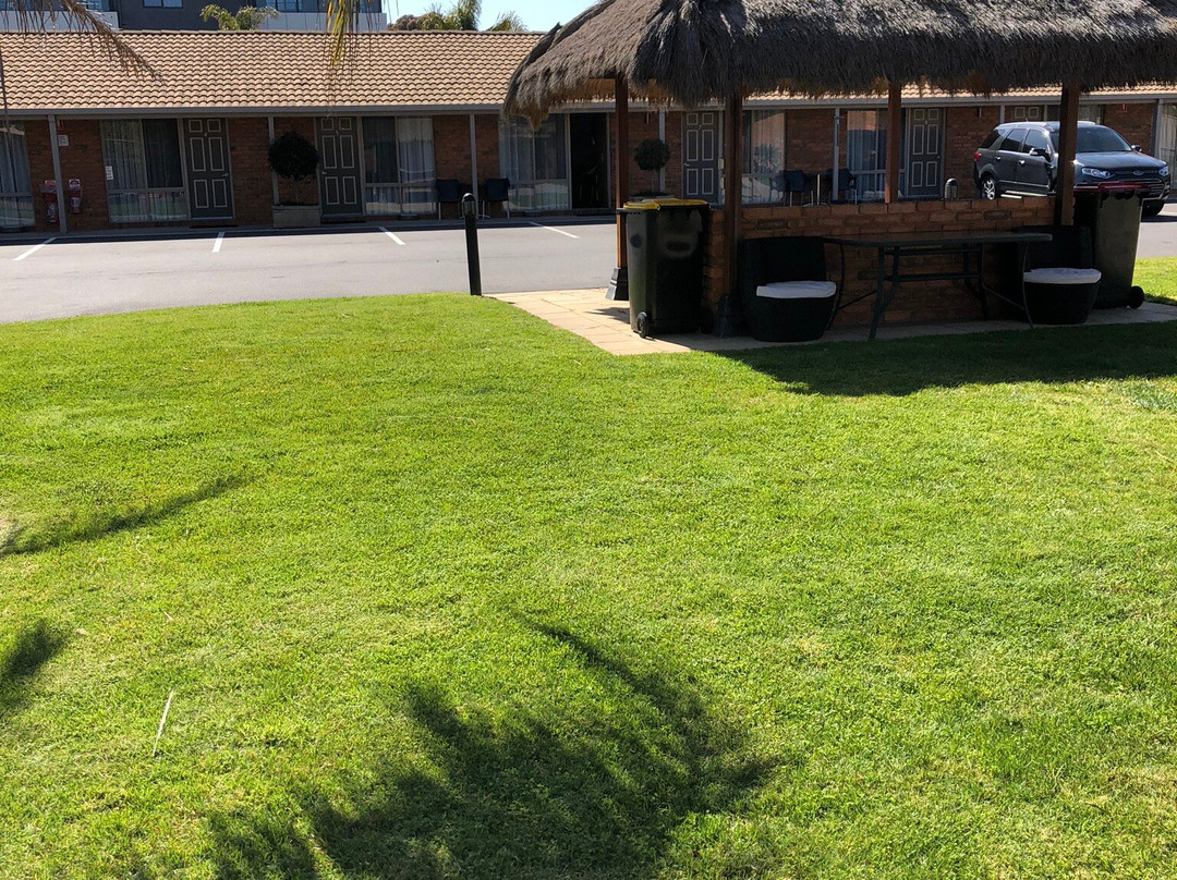 茶馆汽车旅馆主图