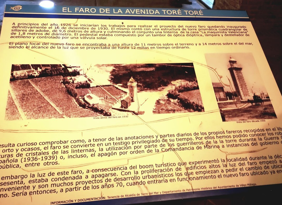 Faro De Torre Del Mar景点图片
