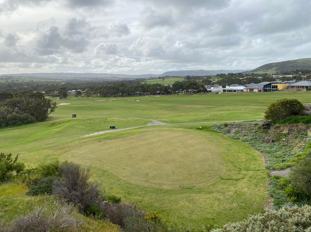 麦克拉肯乡村俱乐部酒店主图