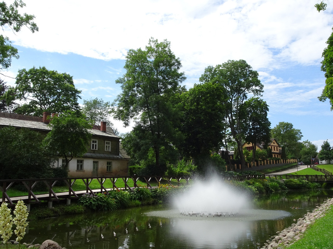 Kuldiga Town Garden & Sculpture Park景点图片