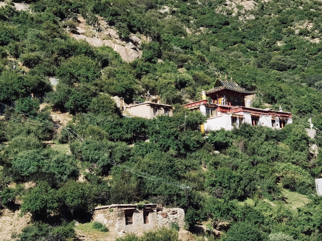 青朴修行地-扎囊县必去景点