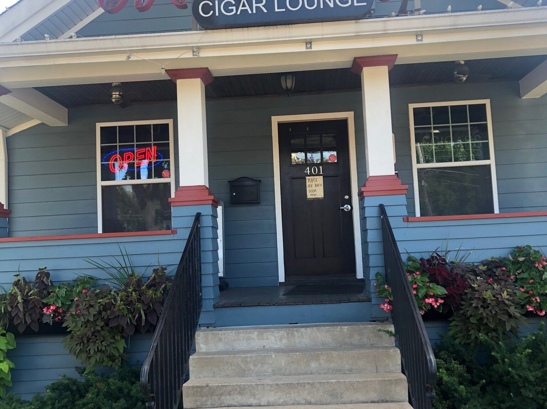 Montrey's Cigar Lounge-Ferguson必去景点