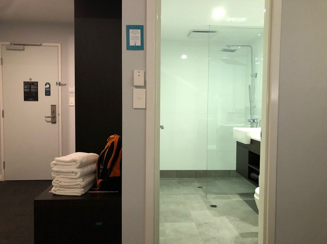 The Gerald Apartment Hotel主图