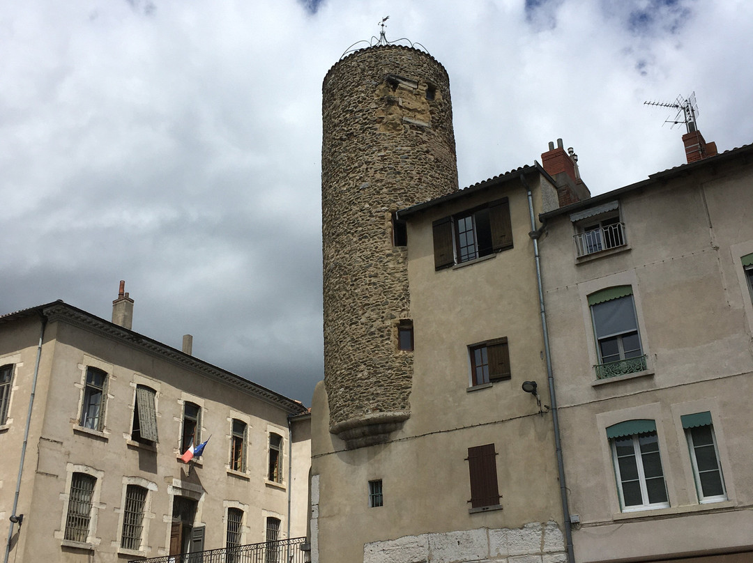 Temple d'Auguste et de Livie-维埃纳必去景点
