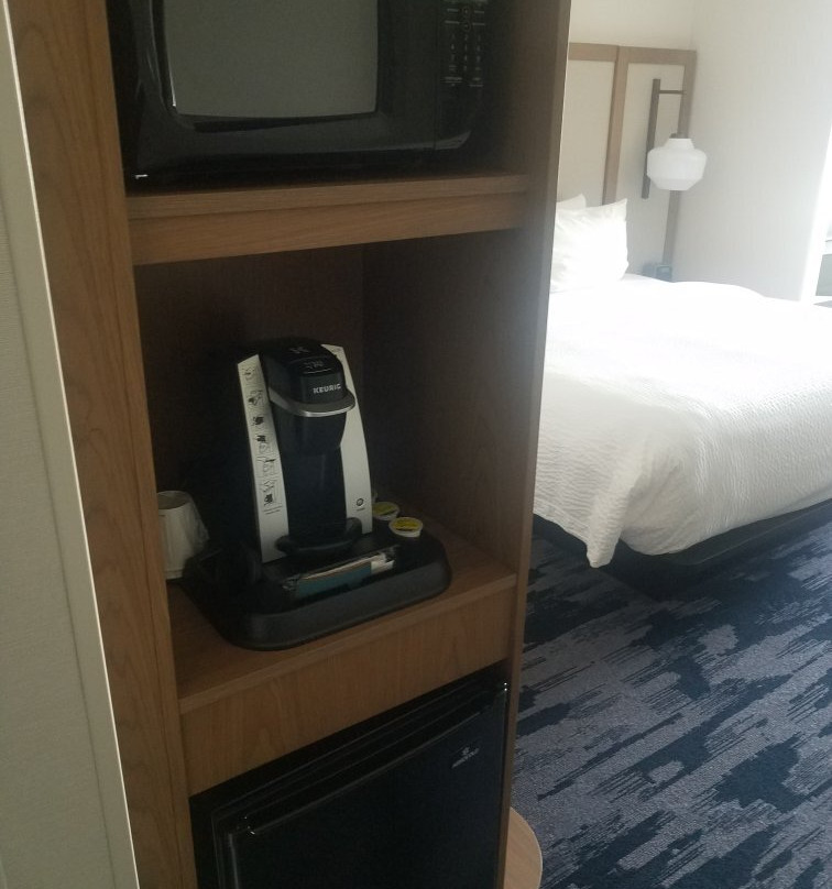 Fairfield Inn & Suites Salina主图