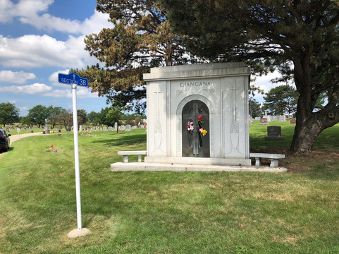 Mount Carmel Cemetery-希尔赛德必去景点
