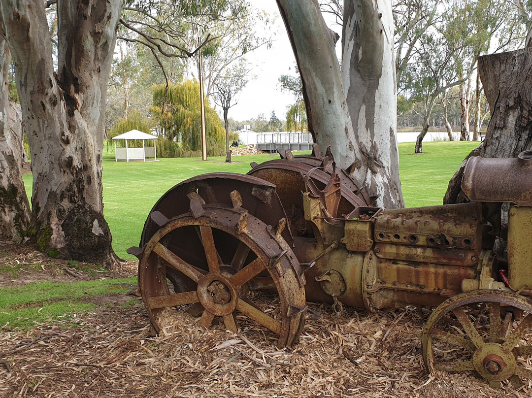 Bert Dix Memorial Park-Paringa必去景点