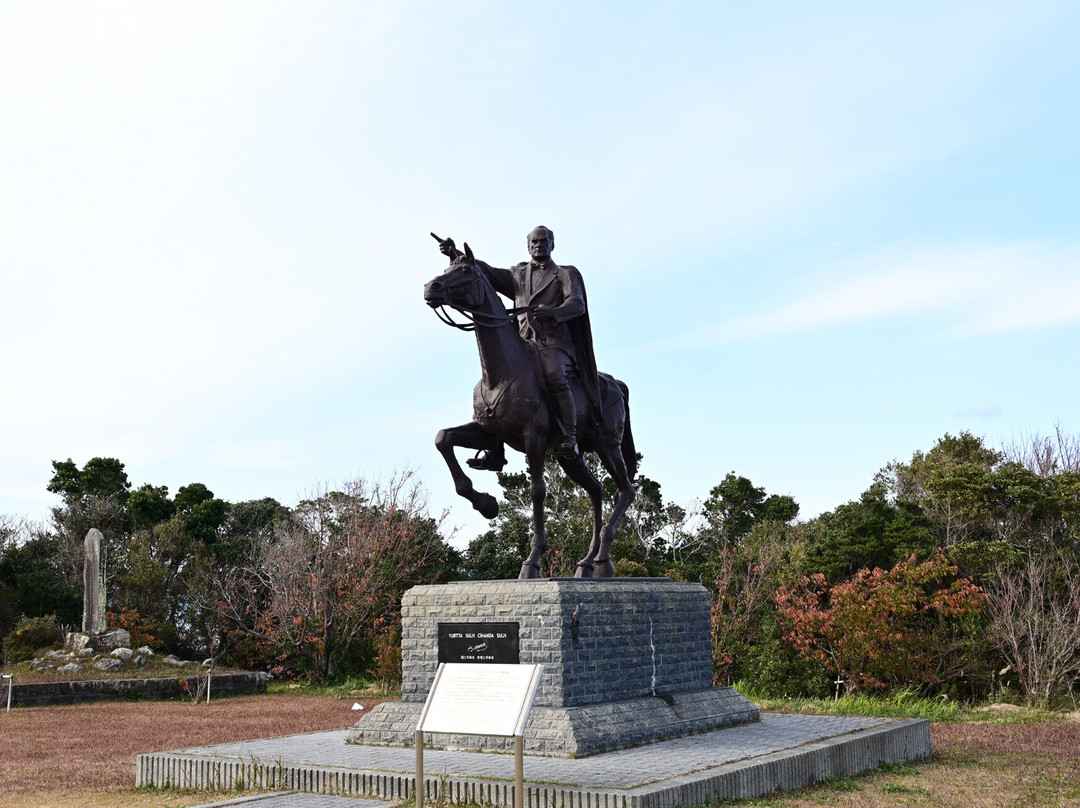 Mustafa Kemal Atatürk Equestrian Statue景点图片