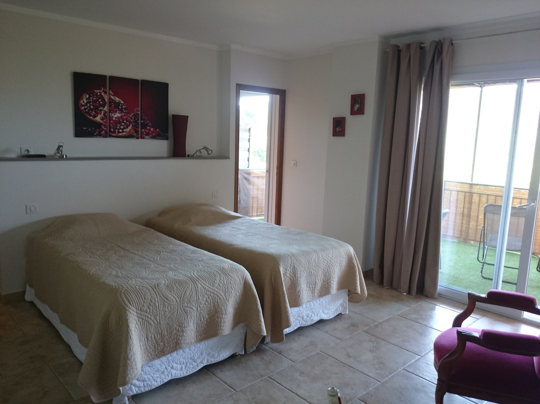 Au Relais Provencal主图