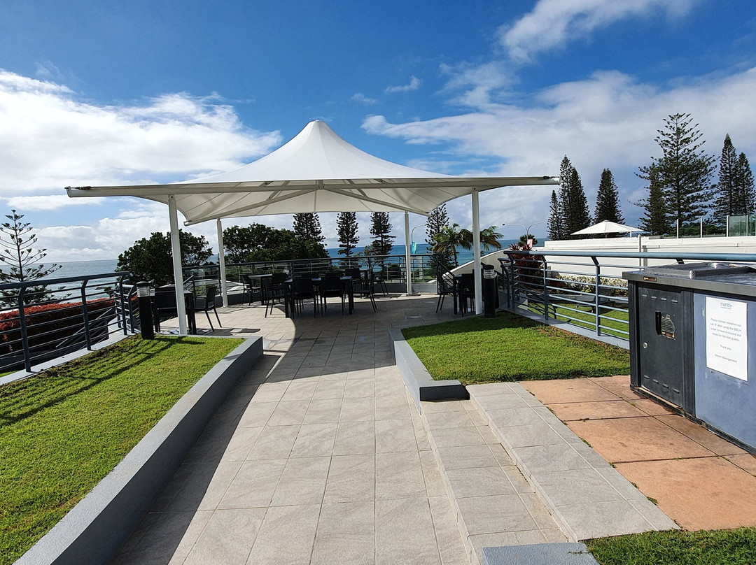 曼特拉莫洛拉巴海滩酒店主图