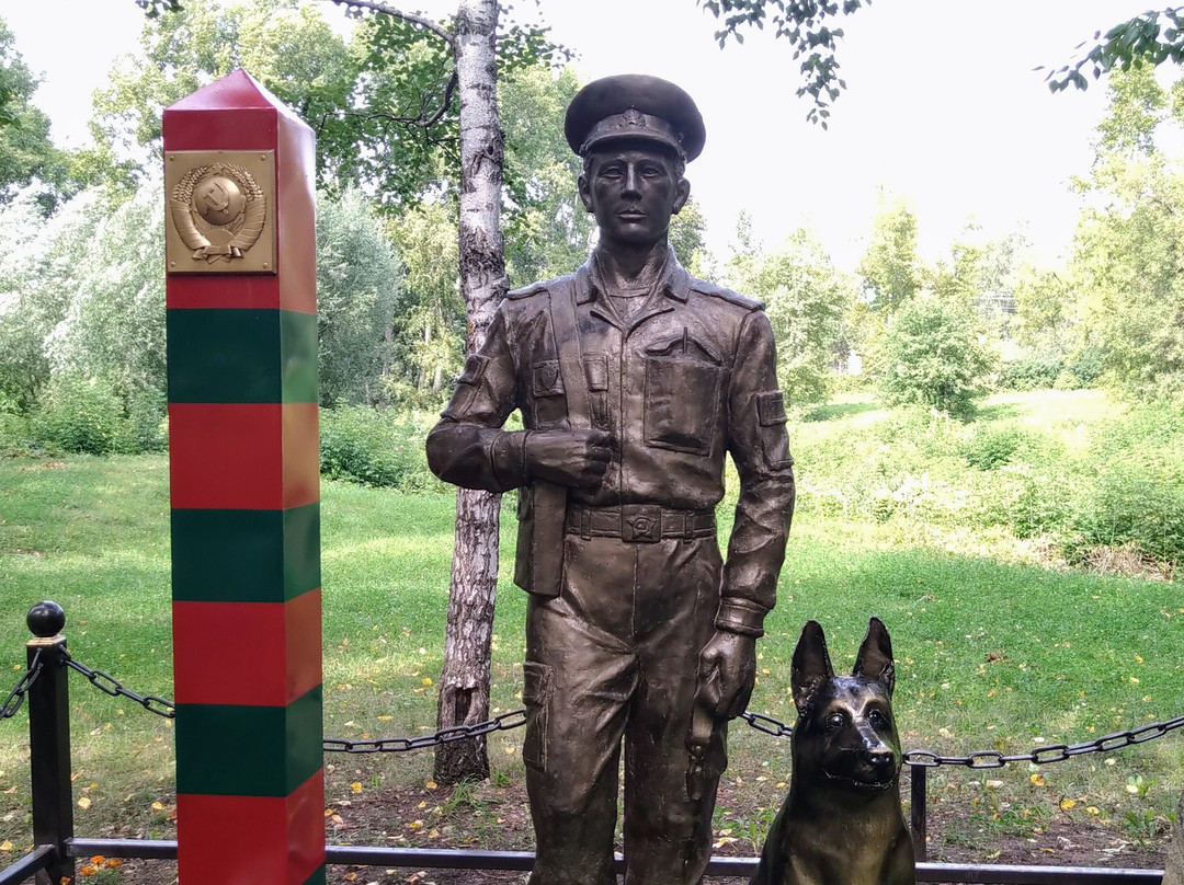 Monument to the Soldiers-Border Guards景点图片