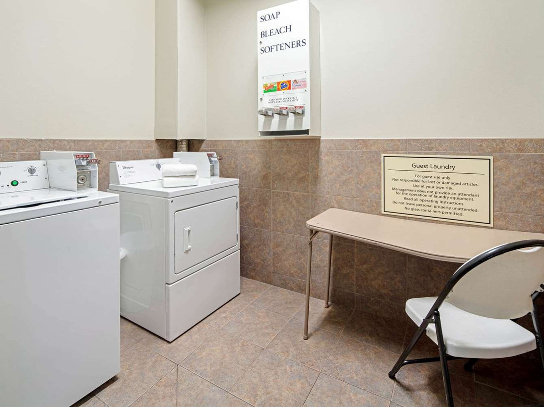 La Quinta Inn Suites By Wyndham Mercedes主图