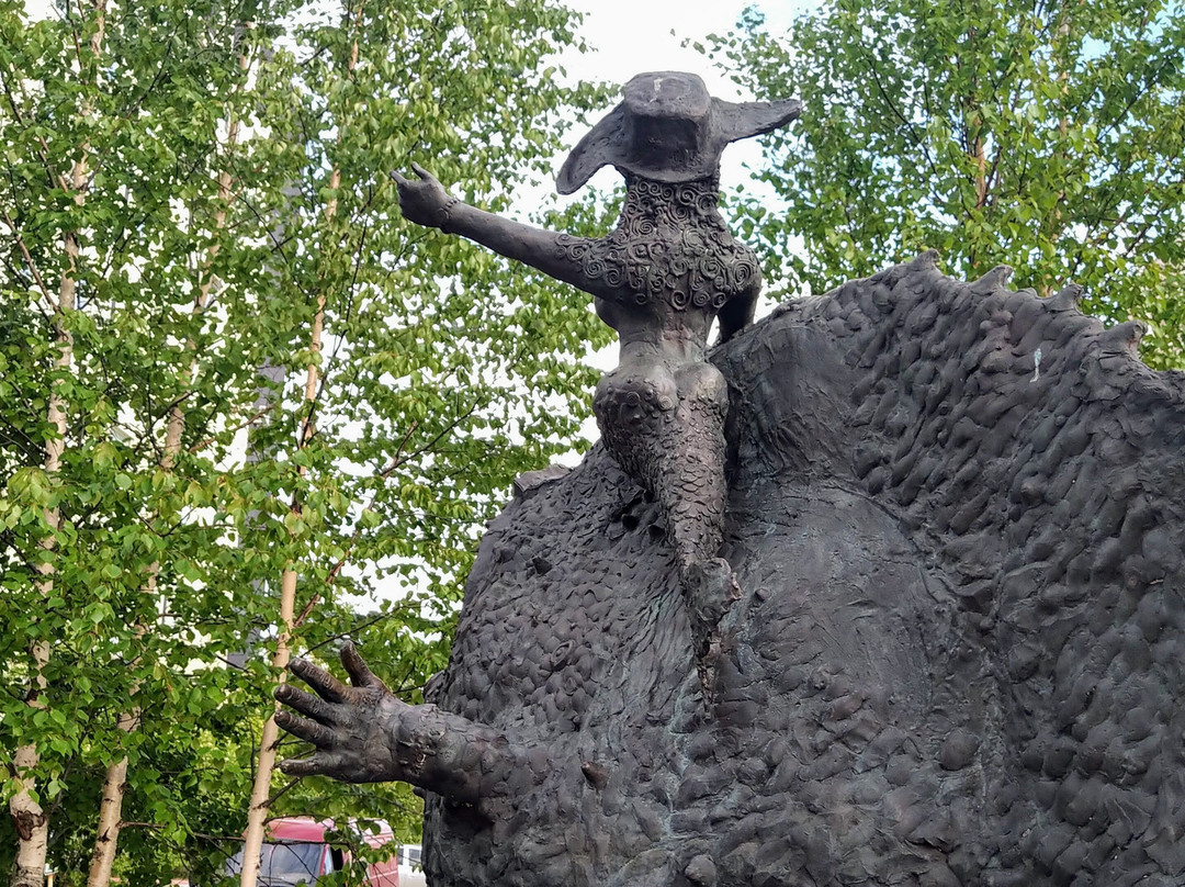 Monument to Smile景点图片
