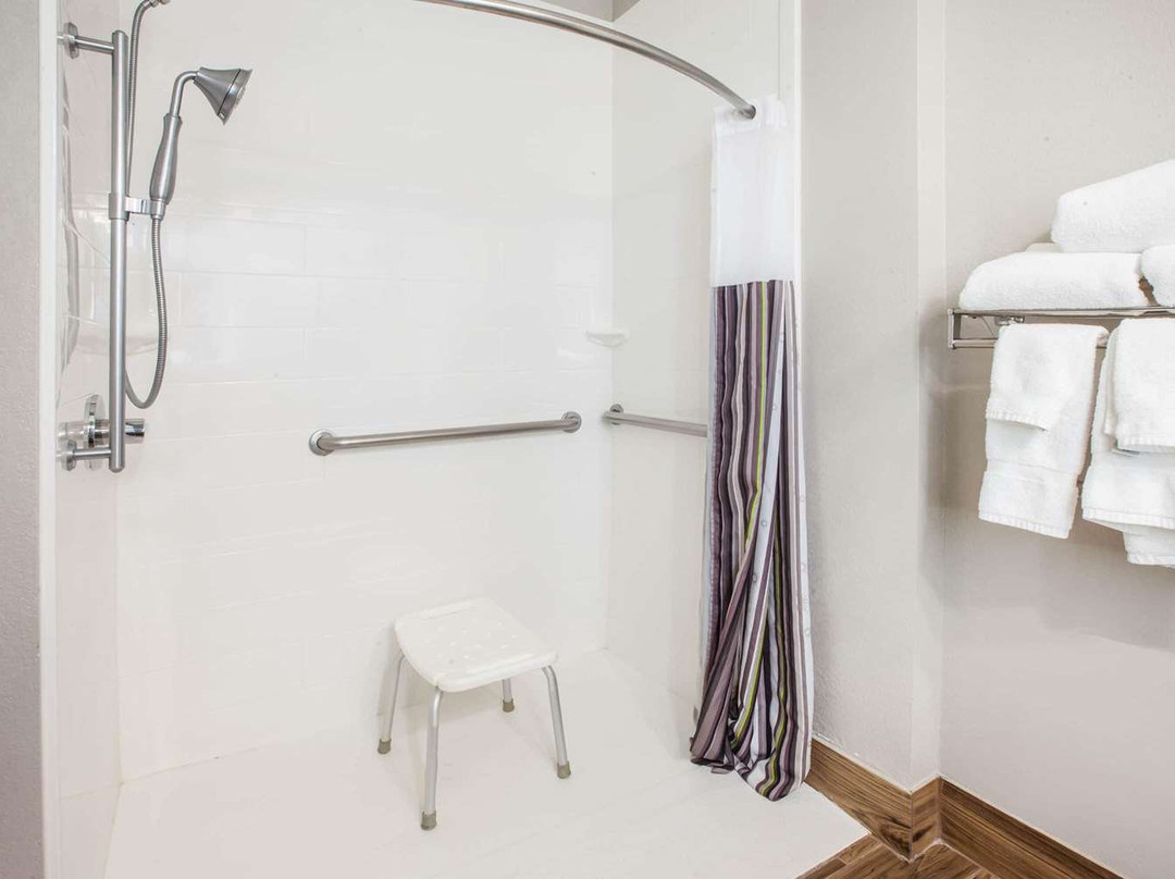 La Quinta Inn & Suites by Wyndham Elkhart主图